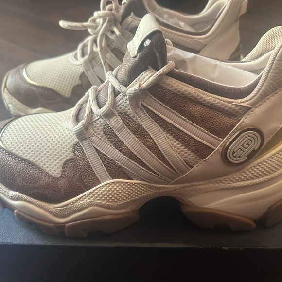 Authentic Coach sneakers casual cute and chunky…NIB never worn.. - Picture 1 of 5
